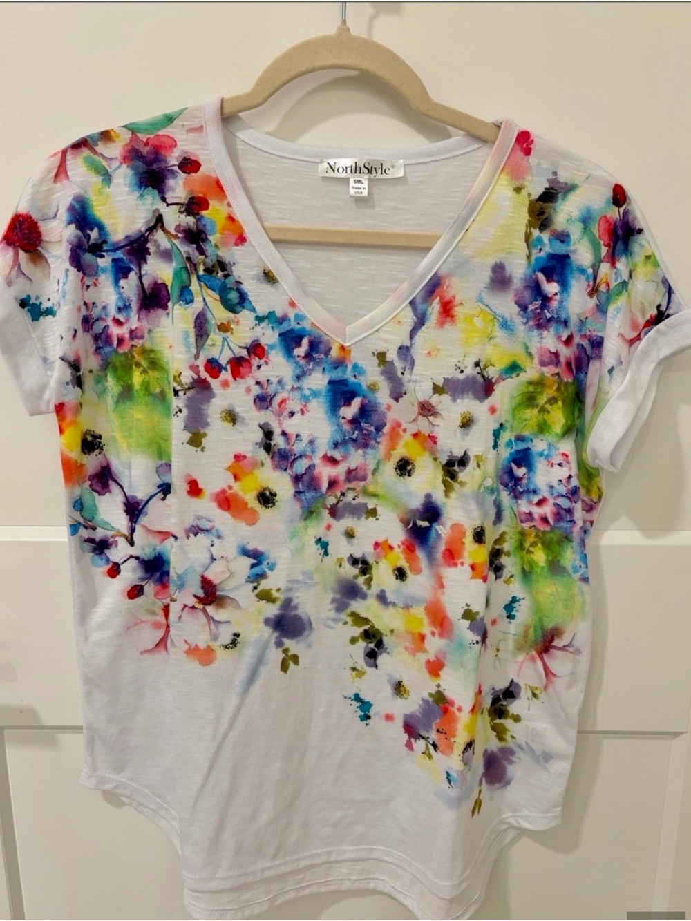 NorthStyle White Watercolor Floral V-Neck Tee